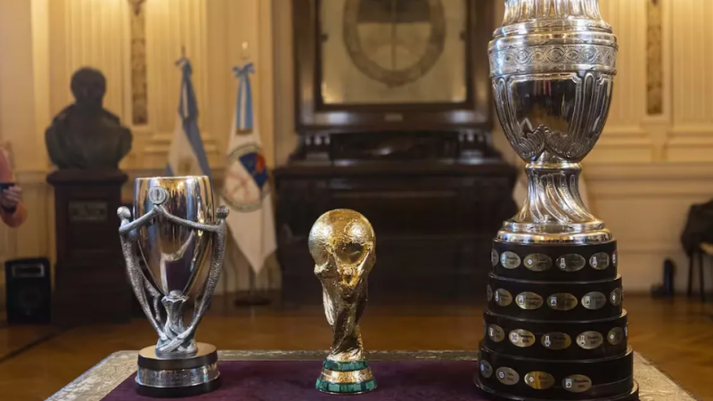 Alegría mendocina: las tres Copas ganadas por la "Scaloneta" serán expuestas durante marzo